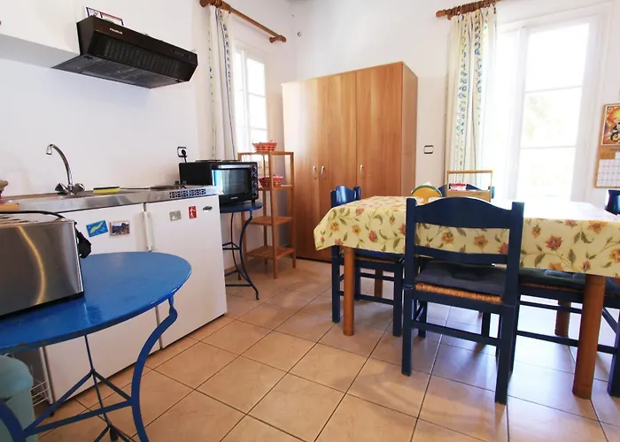 アパート Smaragda & *