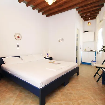 Smaragda & * Platis Gialos (Sifnos)