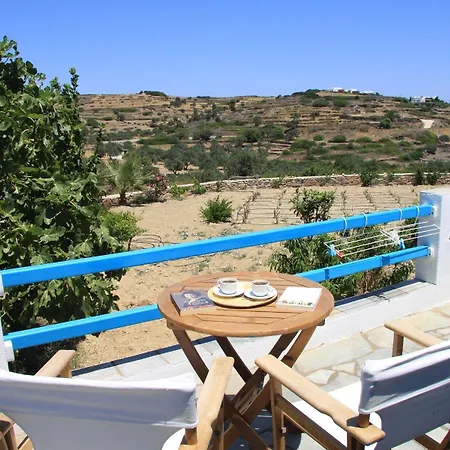 Smaragda & Lejlighed Platis Gialos (Sifnos)