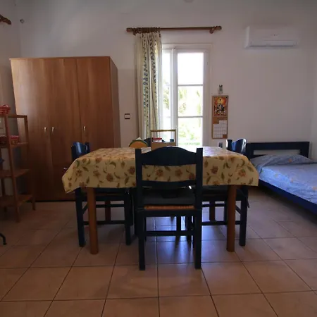 Smaragda & Apartment