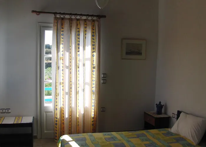 Smaragda & Apartament Platis Gialos (Sifnos)