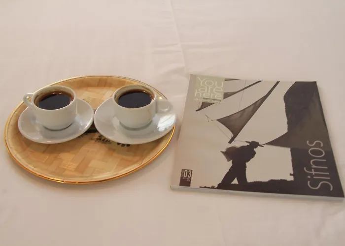 Smaragda & Apartament Platis Gialos (Sifnos)