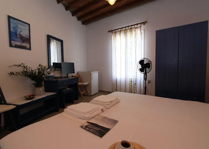 Smaragda & * Platis Gialos (Sifnos)