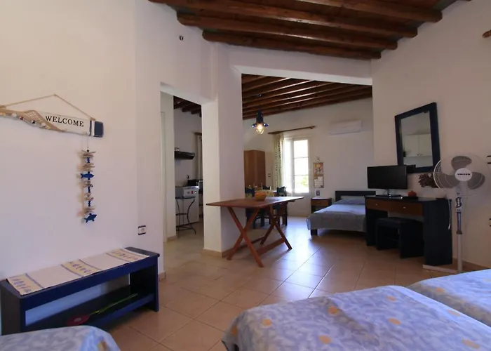 Smaragda & Apartament Platis Gialos (Sifnos)